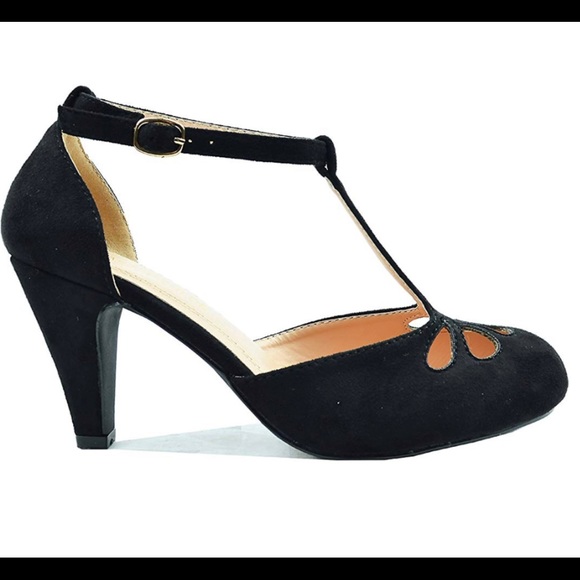 Chase + Chloe Shoes - Women's Teardrop Cut Out T-Strap Mid Dress Heels